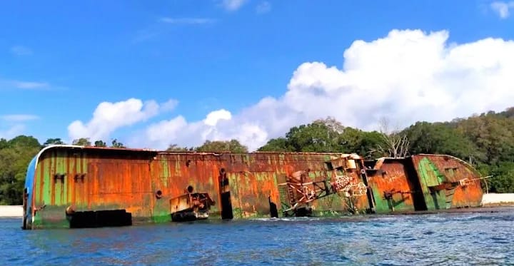 Wisatawan Tewas Usai Lompat dari Bangkai Kapal Viking Pangandaran