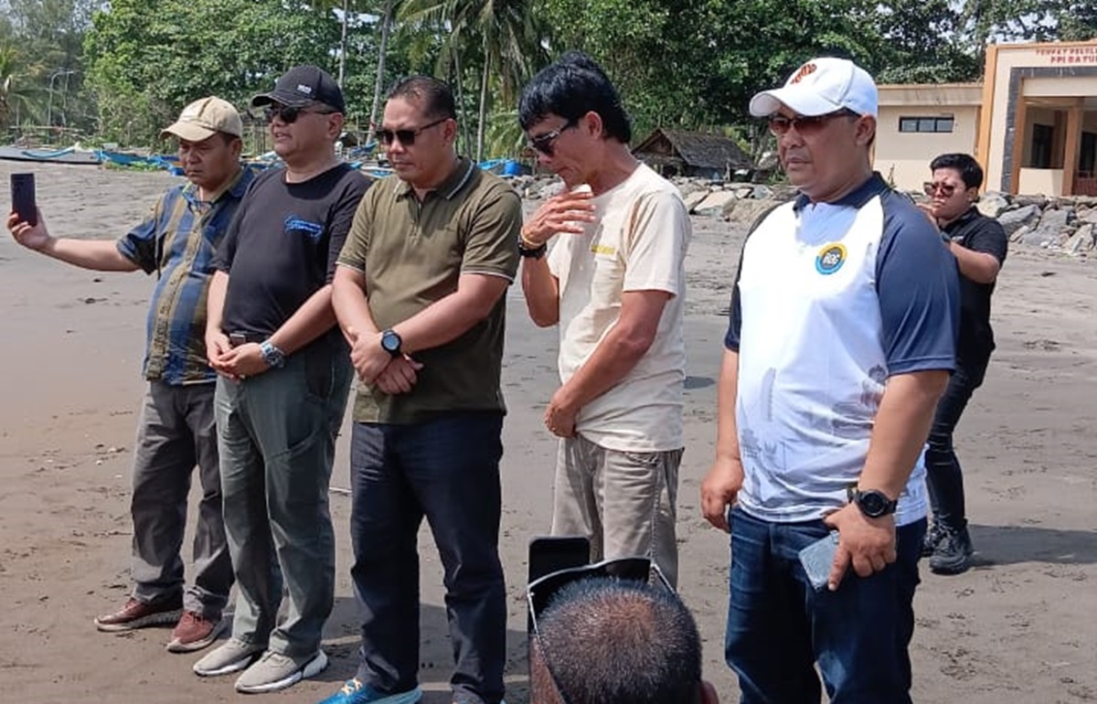 KONI Kabupaten Bandung Turun Langsung ke Pangandaran Pantau Pencarian Atlet Terjun Payung yang Hilang