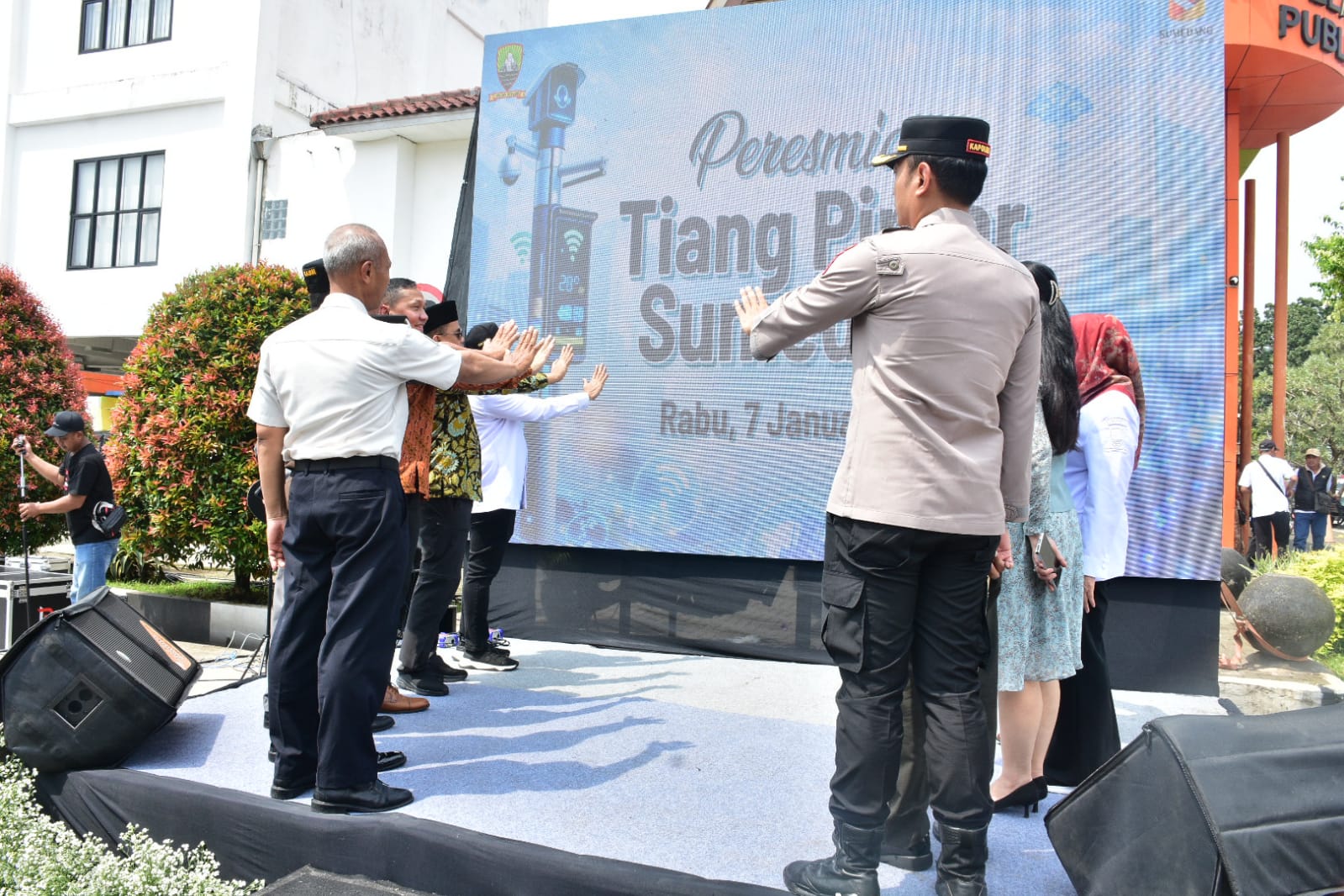 Perkuat Transformasi Menuju Kota Cerdas, Smart Pole MPP Diresmikan Bupati Sumedang 