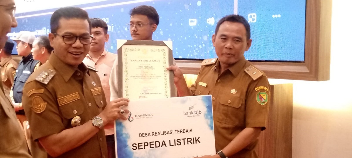 Bupati Bandung,  Anugrah Pajak Diberikan  Rutin Tiap Tahun Kepada WP Tepat Waktu dan Tepat Jumlah