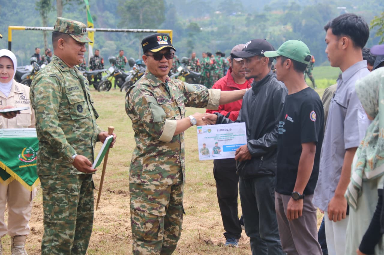TMMD Ke-127 di Cipelah, Kang DS: Desa Adalah Akar Kekuatan Bandung, Kami Bangun dengan Hati Bersama Rakyat
