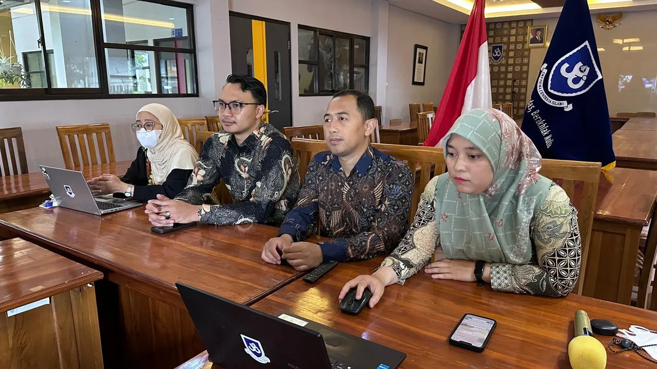 Gandeng SMP PCI Baleendah, Kepala Museum UPI  Bekerjasama dengan Avicenna School Rotterdam.