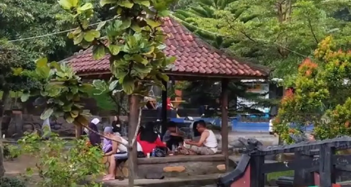 Ayo Relaksasi ke Air Panas Cipanas Cileungsing, Lepaskan Penat Perjalanan Mudik 