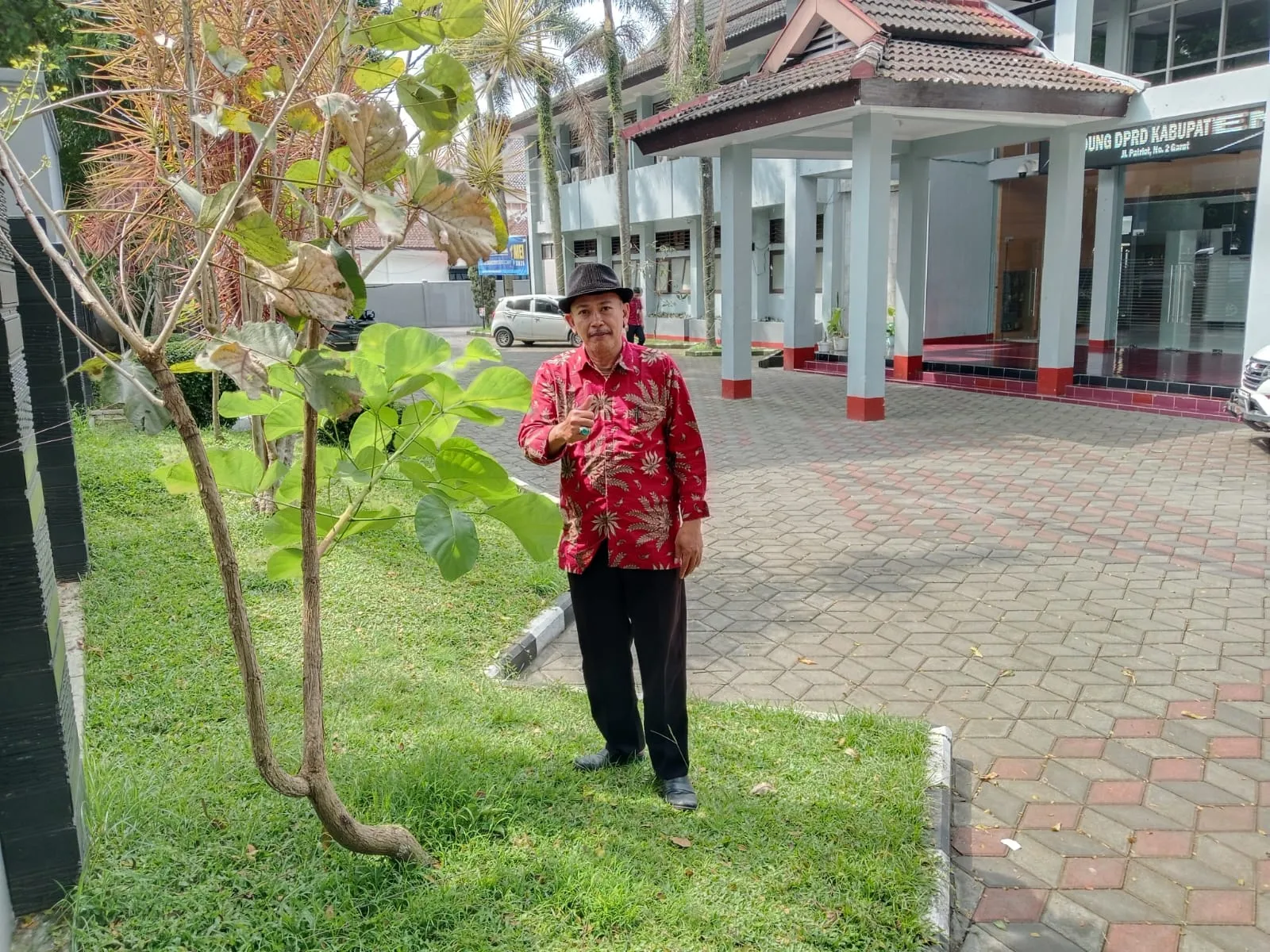 Pengembangan Nilai Budaya Sunda Melalui Penatalaksanaan Lembaga Kebudayaan di Kab. Garut