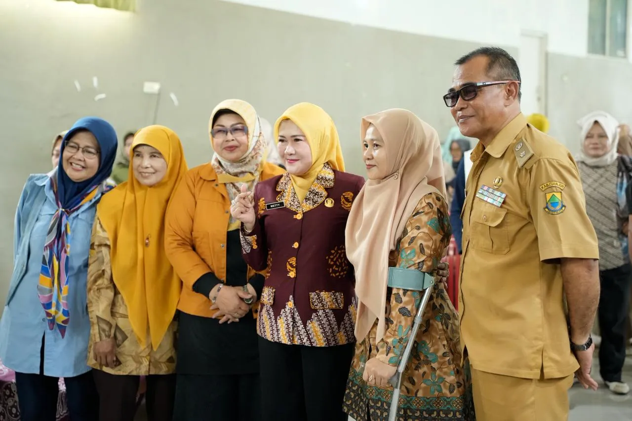 Suasana Haru di Reses Metty Triantika, Disabilitas Terima Bantuan Tunai